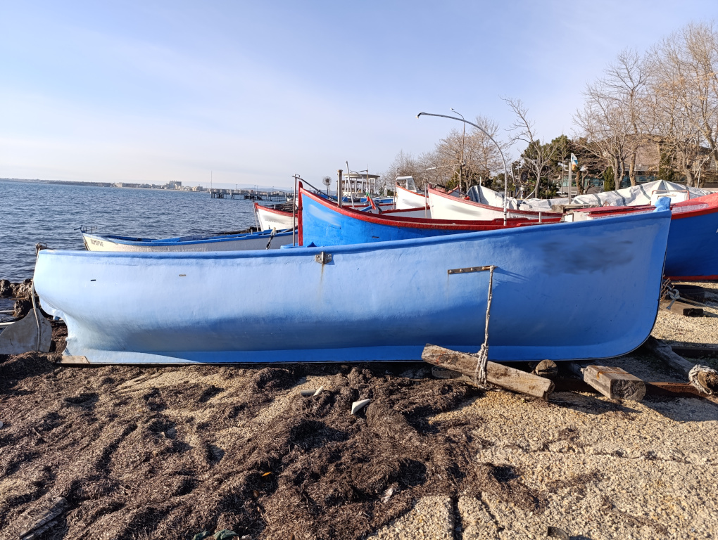 Mediterranean boat initial stability analyze